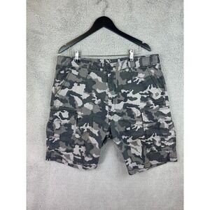 Levi's Camo Cargo Shorts Men's Size 36 Multicolor Camouflage Outdoors Inseam 11"